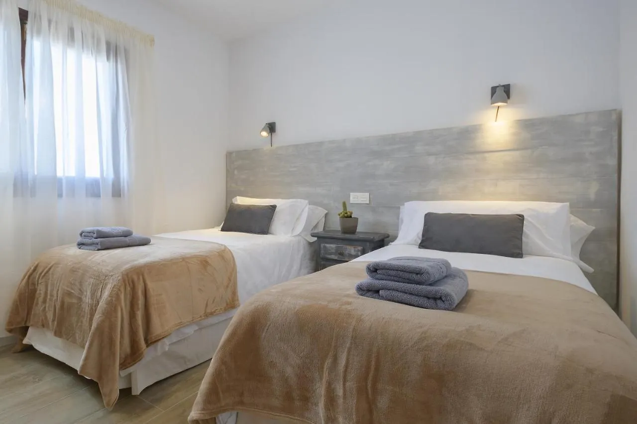 Alizuth Home Playa Honda  Holiday home